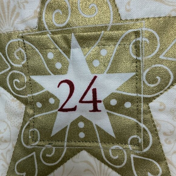 Christmas Advent Calendar 20" Quilt with Pockets Holiday Decor - Picture 11 of 14